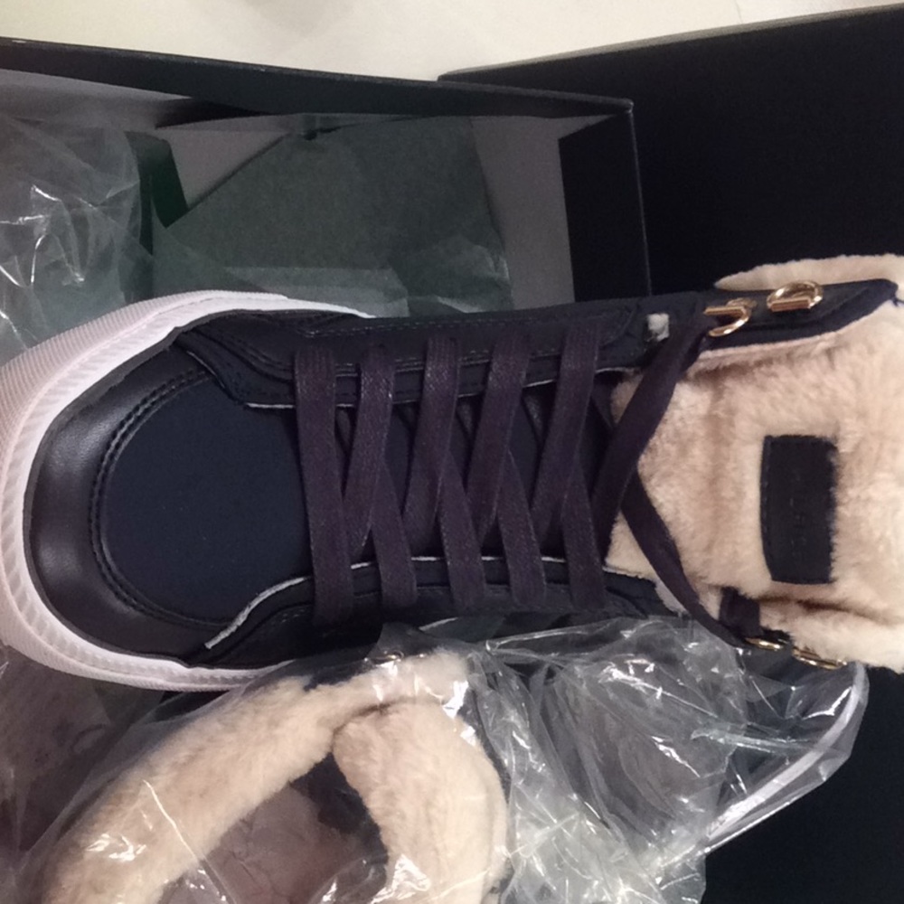 5**Just Reduced Tommy Hilfiger Suede Sneakers - Picture 4 of 5
